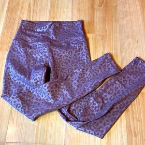 Zyia lilac leopard supremes high rise 7/8 size 4